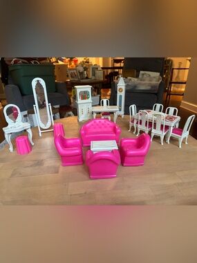20 Piece Lot Vintage Blue Box Replacement Toys Dollhouse Furniture Barbie Clone